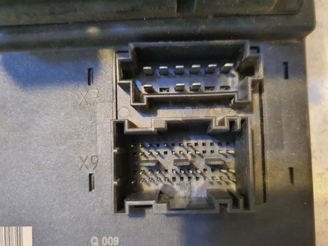 bontott MERCEDES-BENZ SPRINTER Biztosítéktábla Motortér