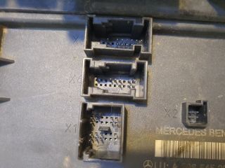 bontott MERCEDES-BENZ SPRINTER Biztosítéktábla Motortér
