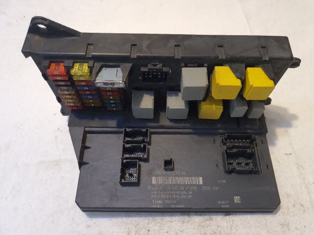 bontott MERCEDES-BENZ SPRINTER Biztosítéktábla Motortér