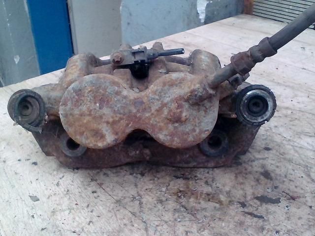 bontott MERCEDES-BENZ SPRINTER Bal első Féknyereg Munkahengerrel