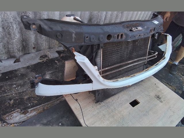 bontott MERCEDES-BENZ SPRINTER Komplett Homlokfal (Részeivel)