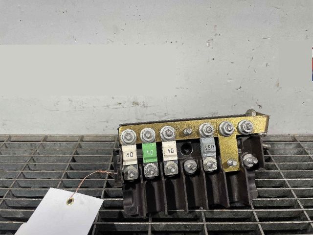 bontott MERCEDES-BENZ SPRINTER Biztosítéktábla Motortér