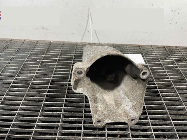 bontott MERCEDES-BENZ SPRINTER Motor Tartó Bak (Pozíciófüggetlen)