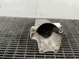 bontott MERCEDES-BENZ SPRINTER Motor Tartó Bak (Pozíciófüggetlen)