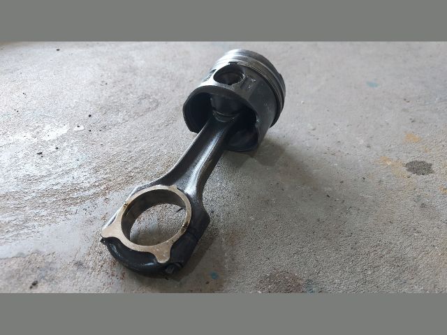 bontott MERCEDES-BENZ SPRINTER Dugattyú és Hajtókar