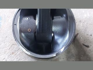 bontott MERCEDES-BENZ SPRINTER Dugattyú és Hajtókar