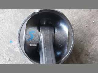 bontott MERCEDES-BENZ SPRINTER Dugattyú és Hajtókar