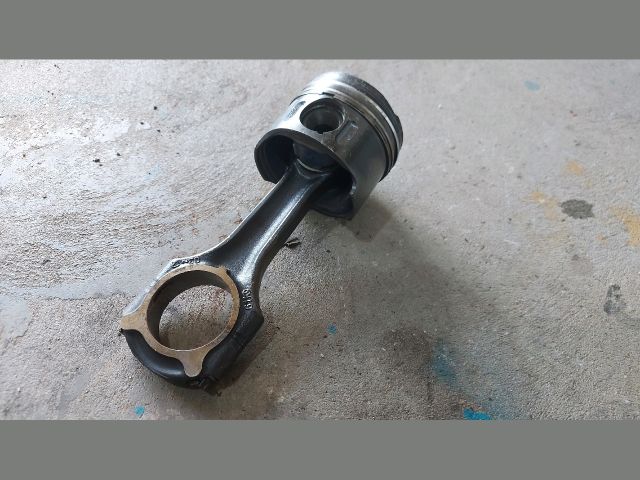 bontott MERCEDES-BENZ SPRINTER Dugattyú és Hajtókar