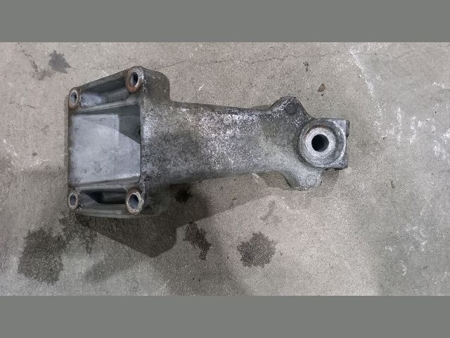 bontott MERCEDES-BENZ SPRINTER Motor Tartó Bak Bal