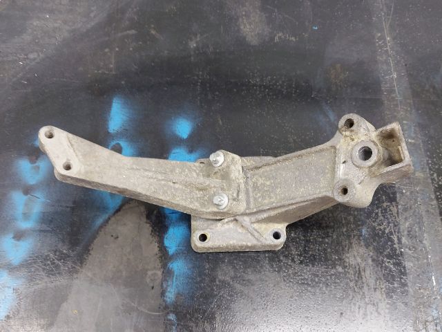 bontott MERCEDES-BENZ SPRINTER Motor Tartó Bak Bal