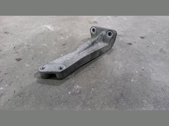 bontott MERCEDES-BENZ SPRINTER Motor Tartó Bak Bal