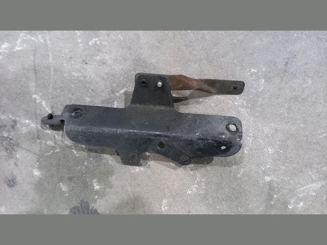 bontott MERCEDES-BENZ SPRINTER Motor Tartó Bak Bal