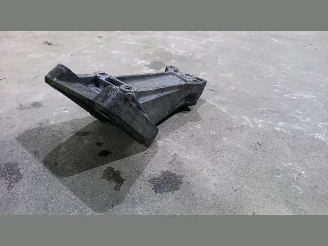 bontott MERCEDES-BENZ SPRINTER Motor Tartó Bak Bal