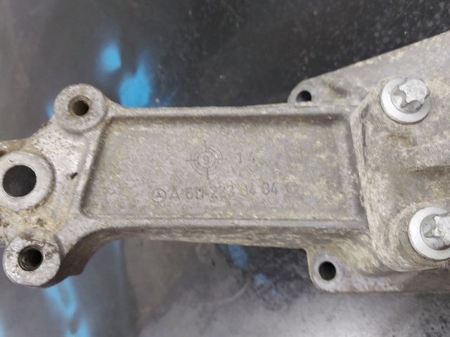 bontott MERCEDES-BENZ SPRINTER Motor Tartó Bak Bal