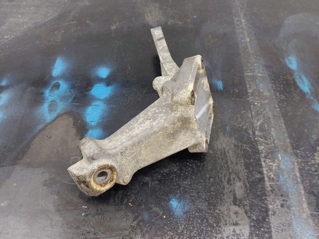 bontott MERCEDES-BENZ SPRINTER Motor Tartó Bak Bal