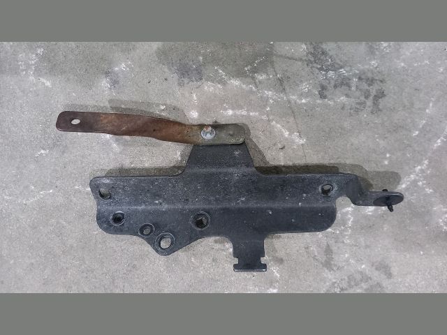 bontott MERCEDES-BENZ SPRINTER Motor Tartó Bak Bal