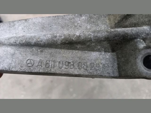 bontott MERCEDES-BENZ SPRINTER Motor Tartó Bak Bal