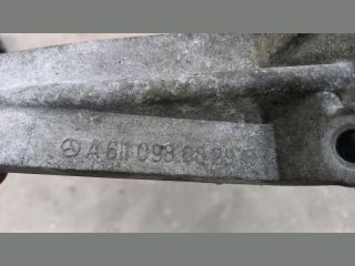 bontott MERCEDES-BENZ SPRINTER Motor Tartó Bak Bal