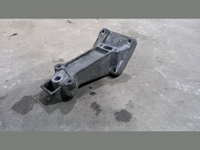 bontott MERCEDES-BENZ SPRINTER Motor Tartó Bak Bal