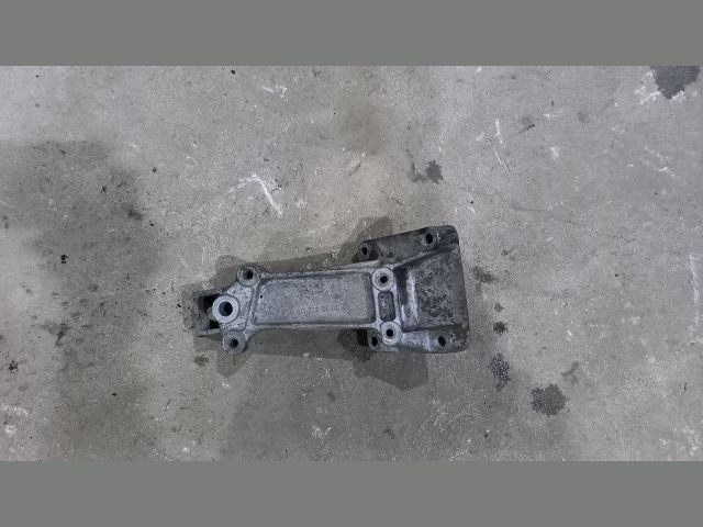 bontott MERCEDES-BENZ SPRINTER Motor Tartó Bak Bal