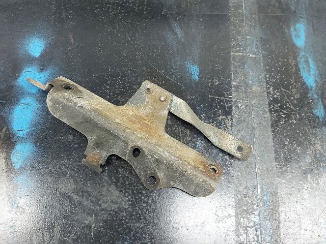 bontott MERCEDES-BENZ SPRINTER Motor Tartó Bak Bal