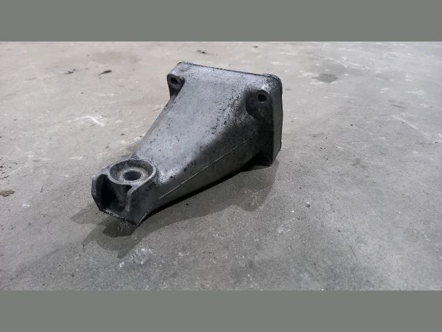 bontott MERCEDES-BENZ SPRINTER Motor Tartó Bak Jobb