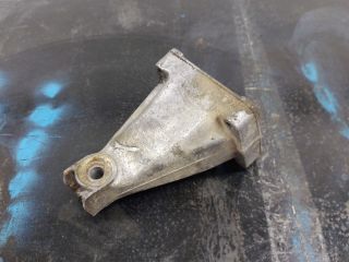 bontott MERCEDES-BENZ SPRINTER Motor Tartó Bak Jobb