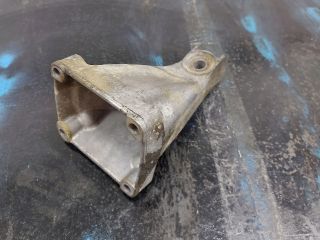 bontott MERCEDES-BENZ SPRINTER Motor Tartó Bak Jobb