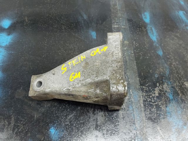 bontott MERCEDES-BENZ SPRINTER Motor Tartó Bak Jobb