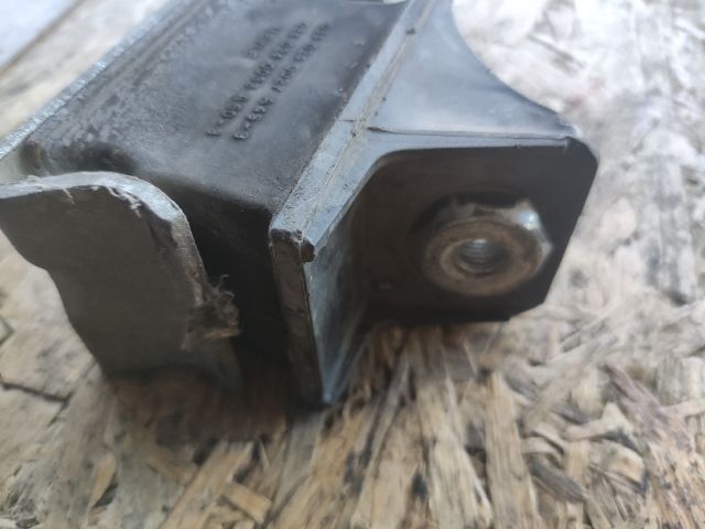 bontott MERCEDES-BENZ SPRINTER Motor Tartó Bak (Pozíciófüggetlen)