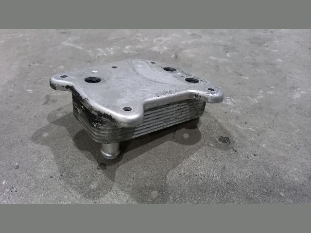 bontott MERCEDES-BENZ SPRINTER Olajhűtő