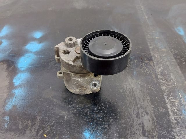 bontott MERCEDES-BENZ SPRINTER Szíjfeszítő Görgő