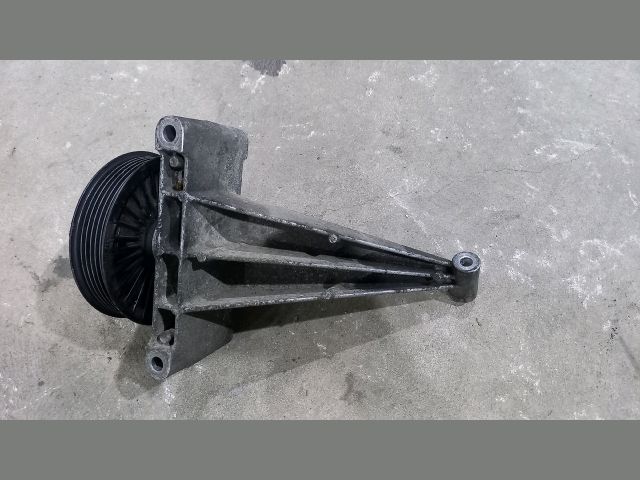 bontott MERCEDES-BENZ SPRINTER Szíjfeszítő Görgő