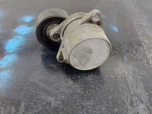 bontott MERCEDES-BENZ SPRINTER Szíjfeszítő Görgő