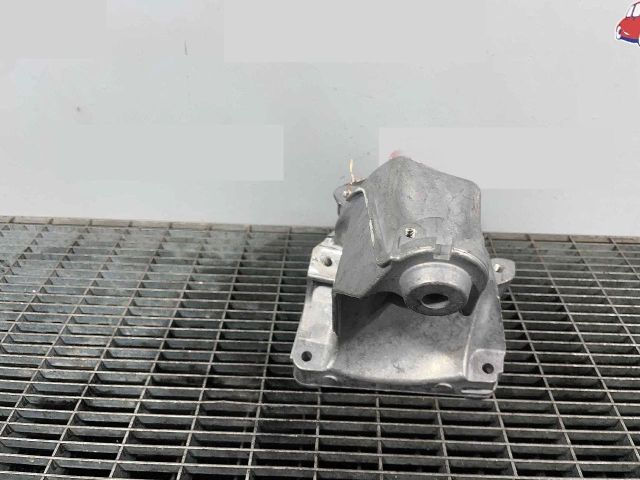 bontott MERCEDES-BENZ SPRINTER Motor Tartó Bak Bal