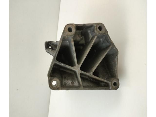 bontott MERCEDES-BENZ SPRINTER Motor Tartó Bak (Pozíciófüggetlen)