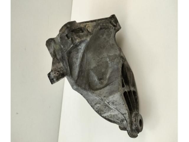 bontott MERCEDES-BENZ SPRINTER Motor Tartó Bak (Pozíciófüggetlen)