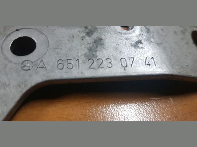 bontott MERCEDES-BENZ SPRINTER Motor Tartó Bak (Fém)