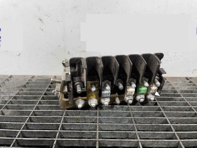 bontott MERCEDES-BENZ SPRINTER Akkumulátor Saru