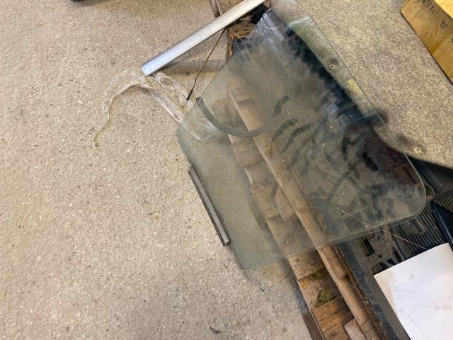 bontott MERCEDES-BENZ SPRINTER Bal első Ablak