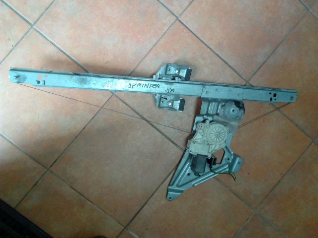 bontott MERCEDES-BENZ SPRINTER Bal első Ablakemelő Szerkezet (Elektromos)