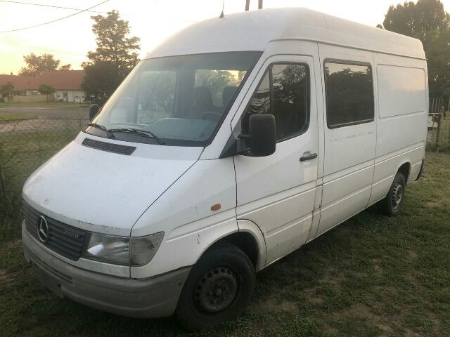 bontott MERCEDES-BENZ SPRINTER Bal első Ajtó (Részeivel)