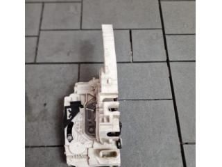 bontott MERCEDES-BENZ SPRINTER Bal első Ajtózár