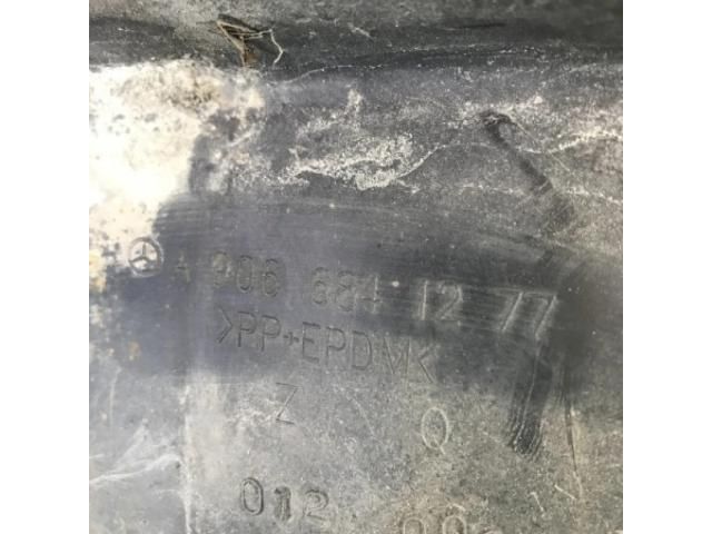 bontott MERCEDES-BENZ SPRINTER Bal első Dobbetét (Kerékjárati, Műanyag)