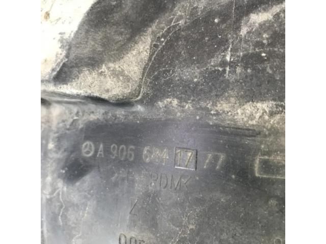 bontott MERCEDES-BENZ SPRINTER Bal első Dobbetét (Kerékjárati, Műanyag)