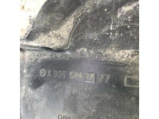 bontott MERCEDES-BENZ SPRINTER Bal első Dobbetét (Kerékjárati, Műanyag)