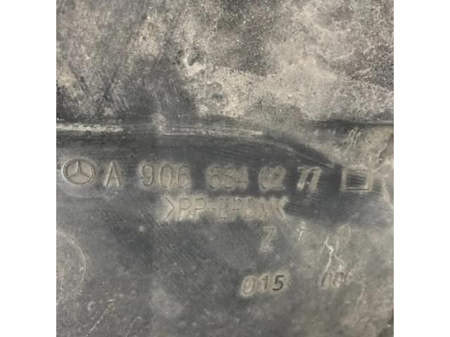 bontott MERCEDES-BENZ SPRINTER Bal első Dobbetét (Kerékjárati, Műanyag)