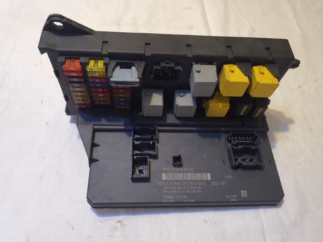 bontott MERCEDES-BENZ SPRINTER Biztosítéktábla Utastér