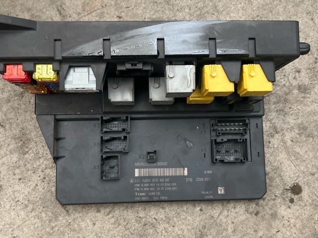 bontott MERCEDES-BENZ SPRINTER Biztosítéktábla Utastér