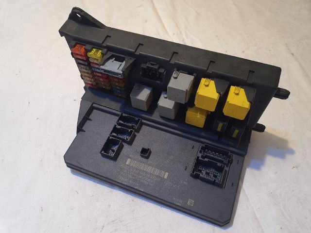 bontott MERCEDES-BENZ SPRINTER Biztosítéktábla Utastér